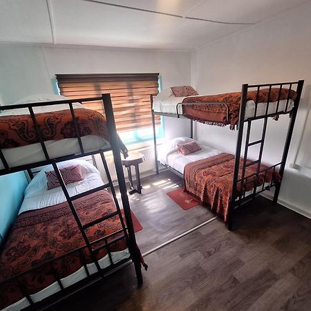 Hostel Kuntur Puerto Natales Ngoại thất bức ảnh