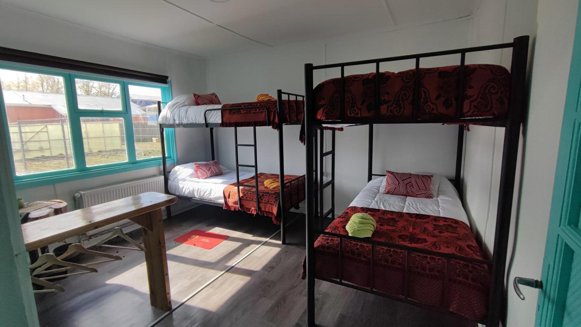 Hostel Kuntur Puerto Natales Ngoại thất bức ảnh
