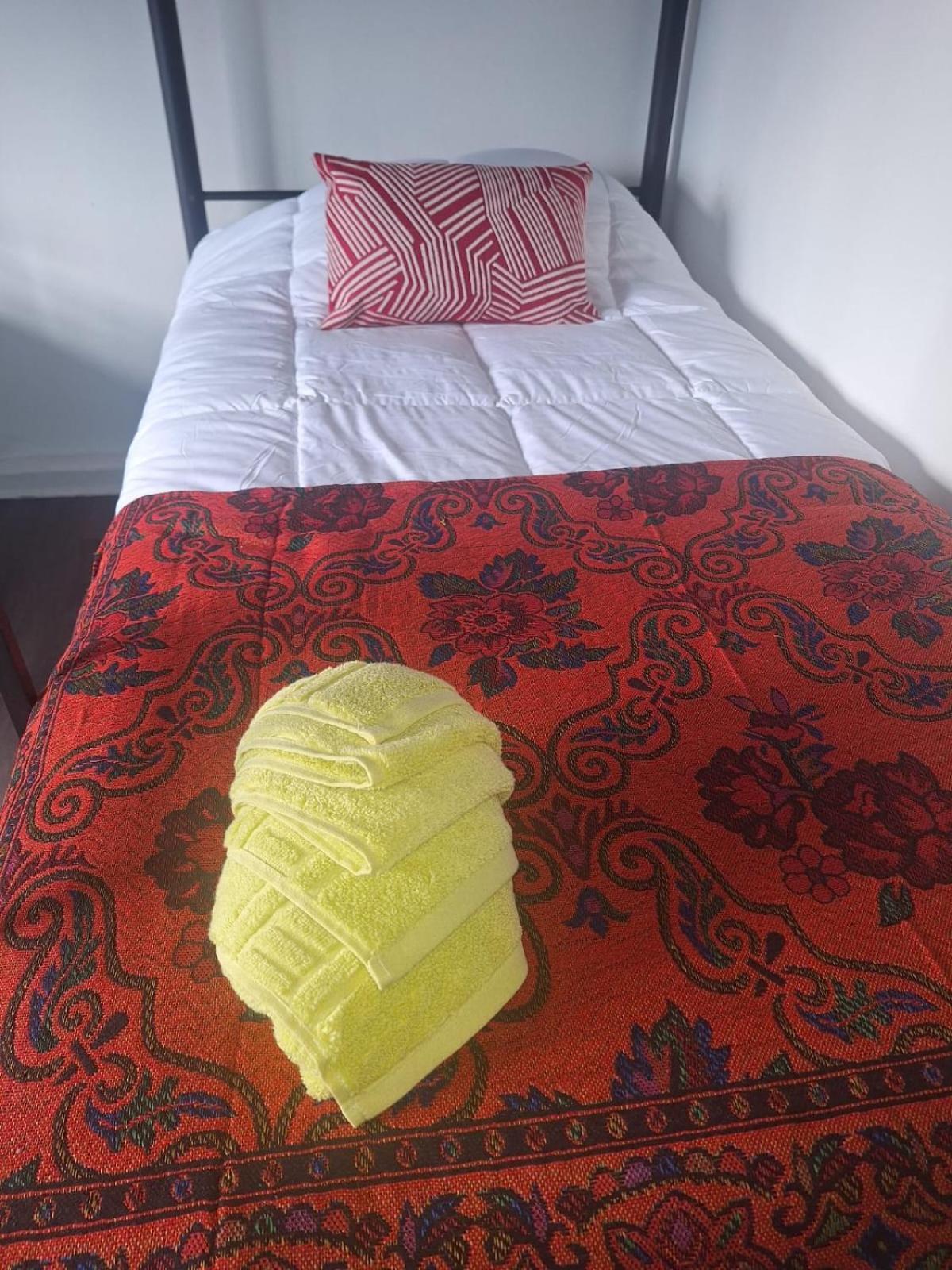 Hostel Kuntur Puerto Natales Ngoại thất bức ảnh