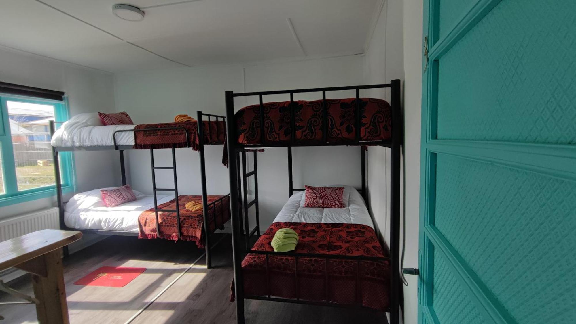 Hostel Kuntur Puerto Natales Ngoại thất bức ảnh