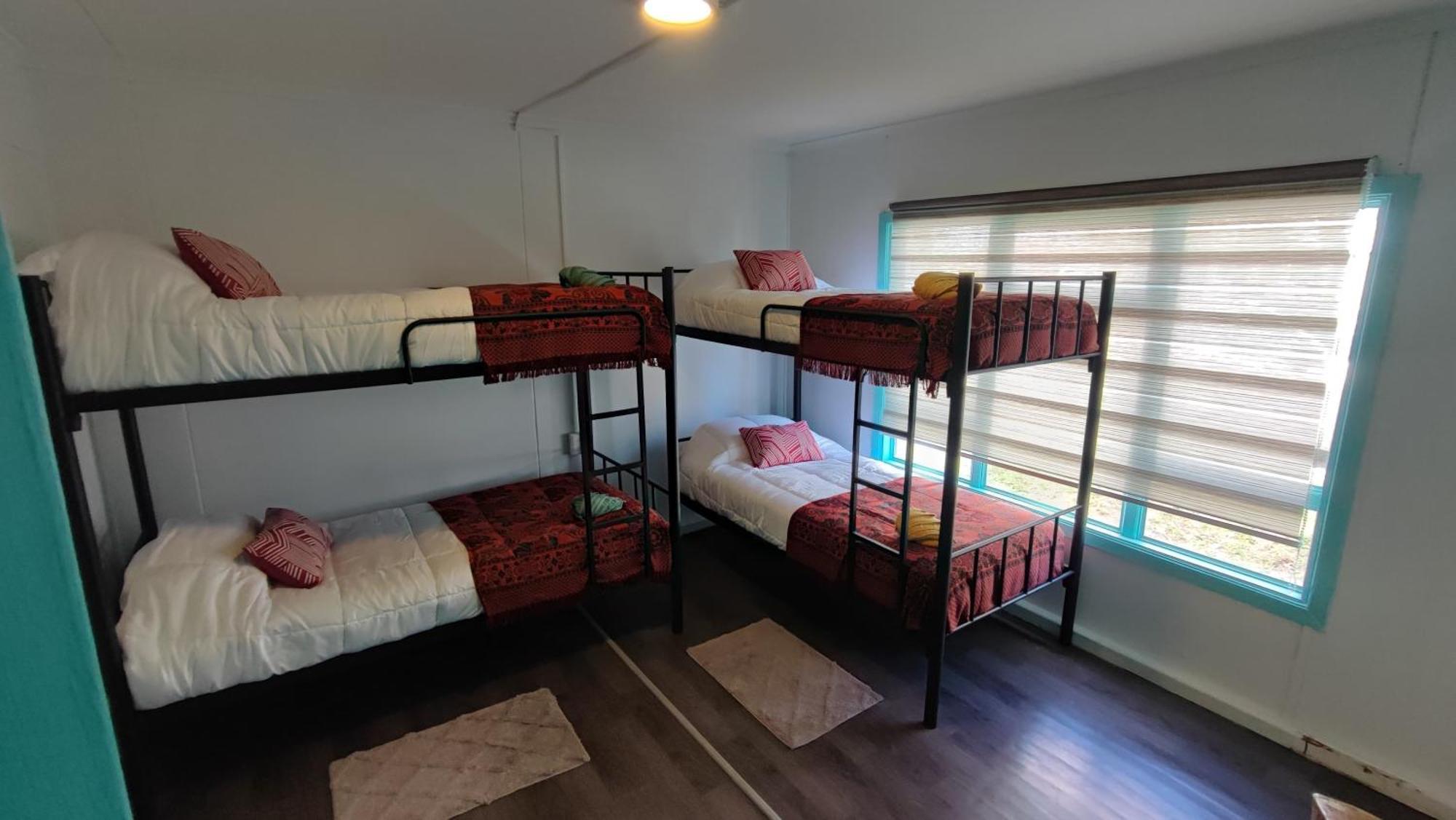 Hostel Kuntur Puerto Natales Ngoại thất bức ảnh