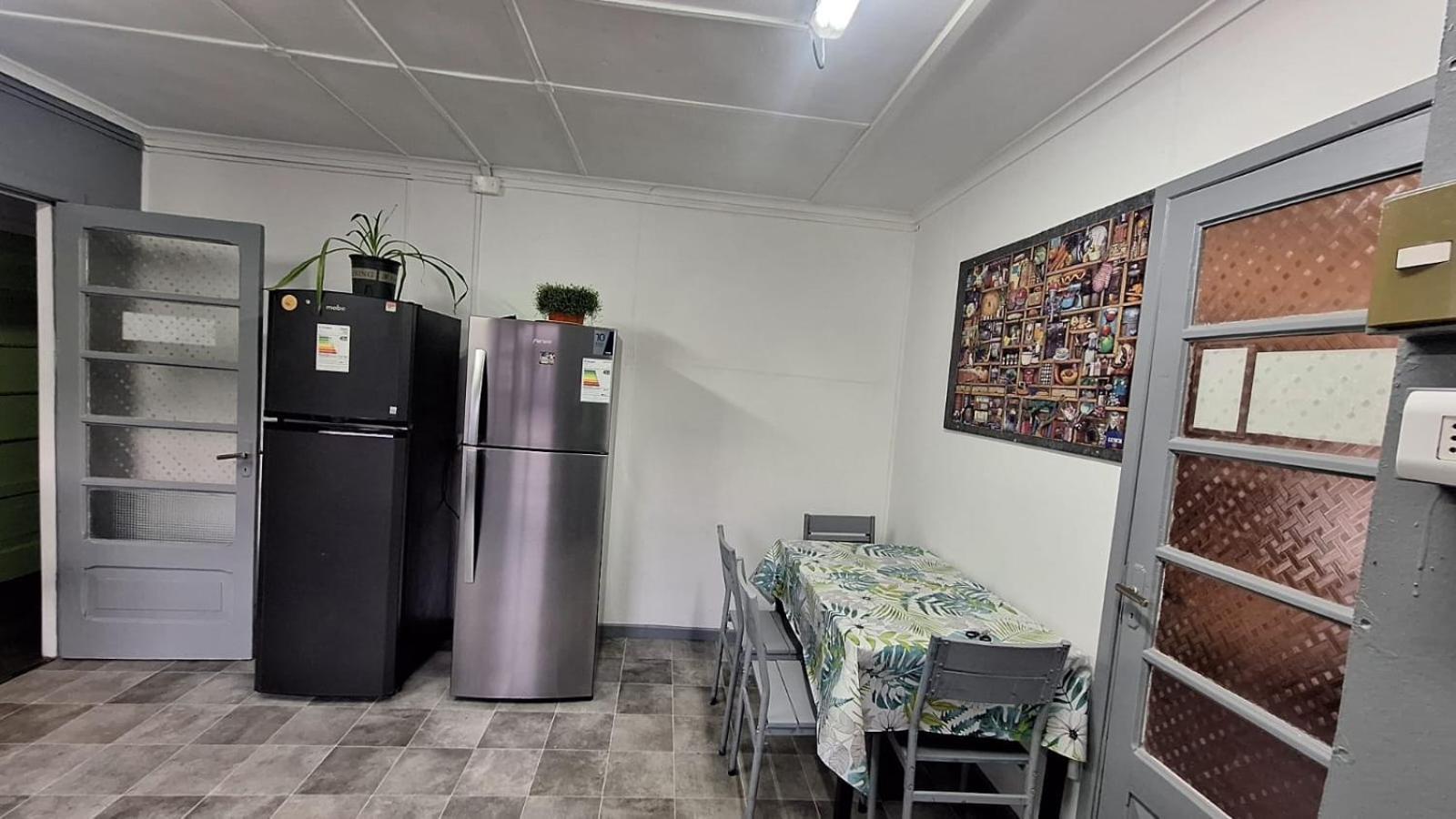 Hostel Kuntur Puerto Natales Ngoại thất bức ảnh