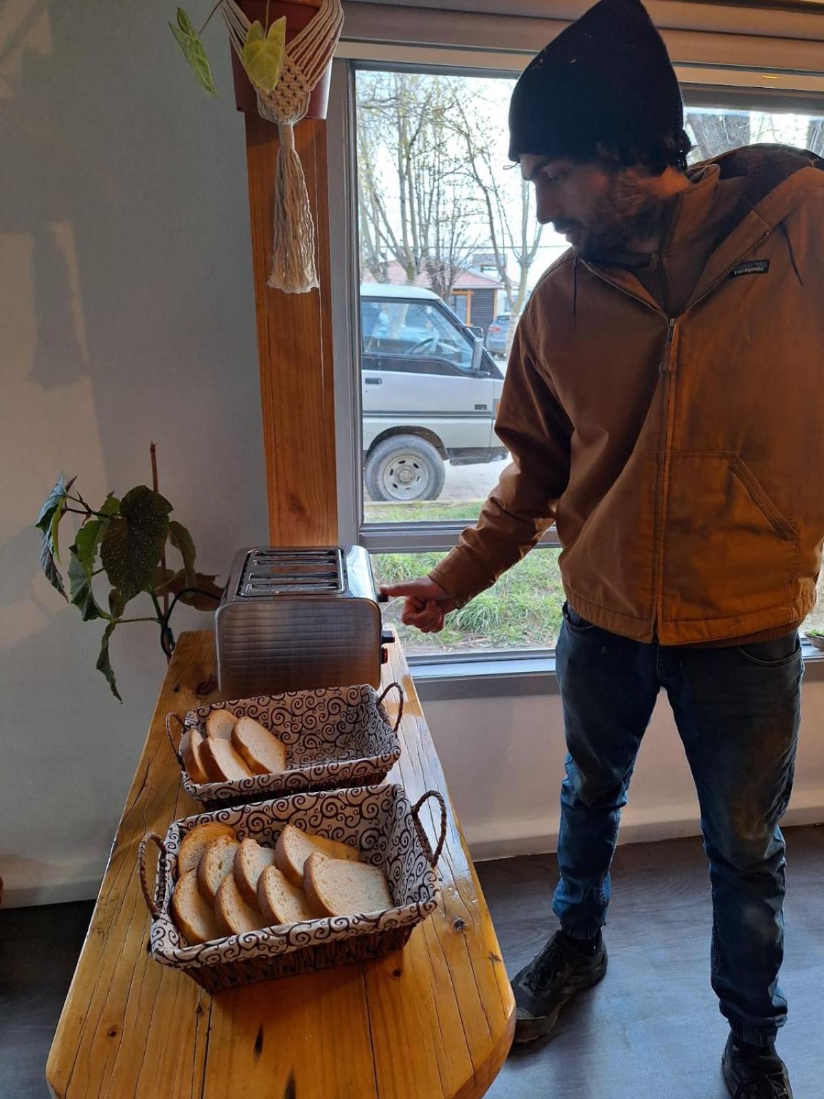Hostel Kuntur Puerto Natales Ngoại thất bức ảnh