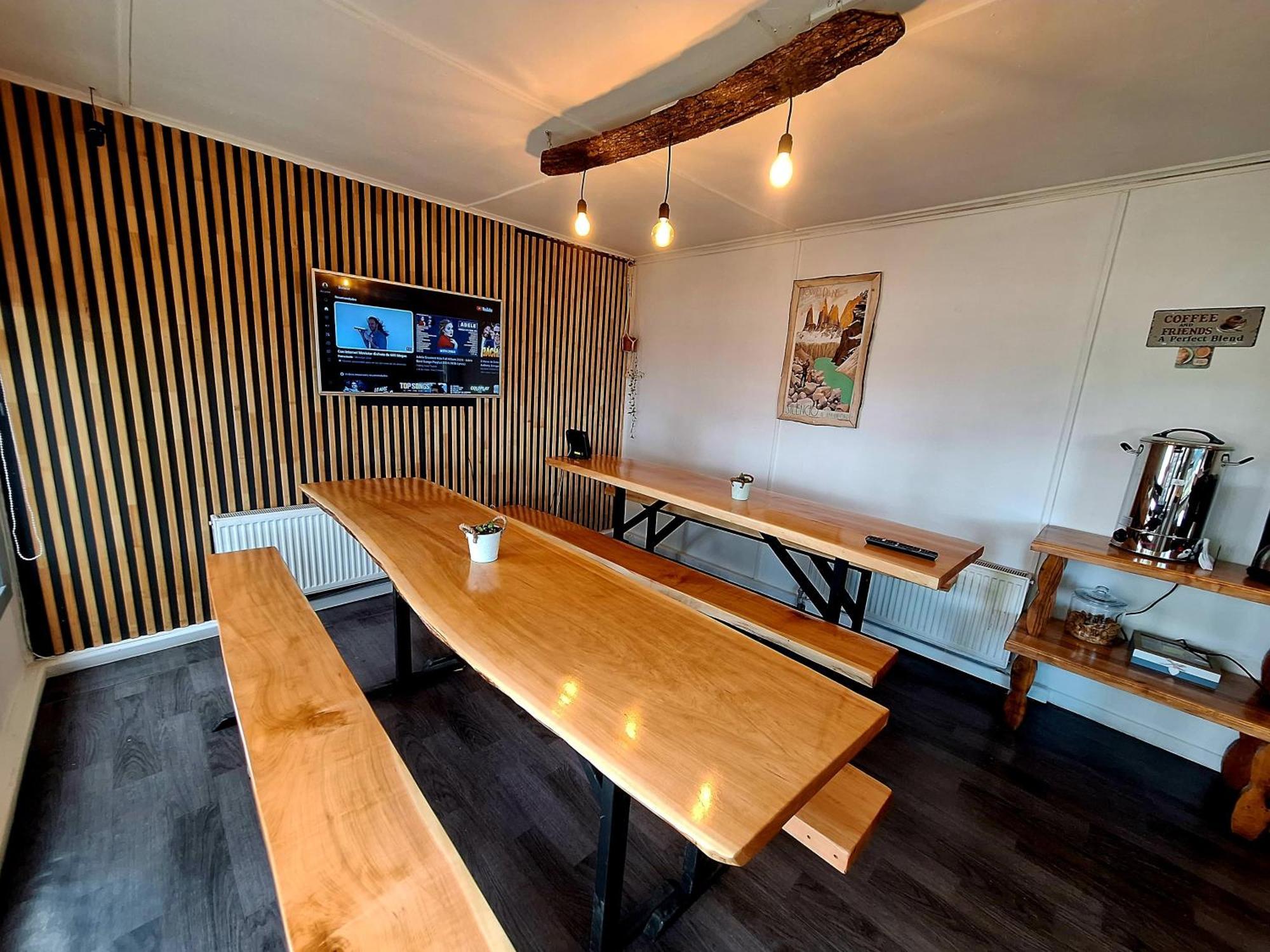 Hostel Kuntur Puerto Natales Ngoại thất bức ảnh