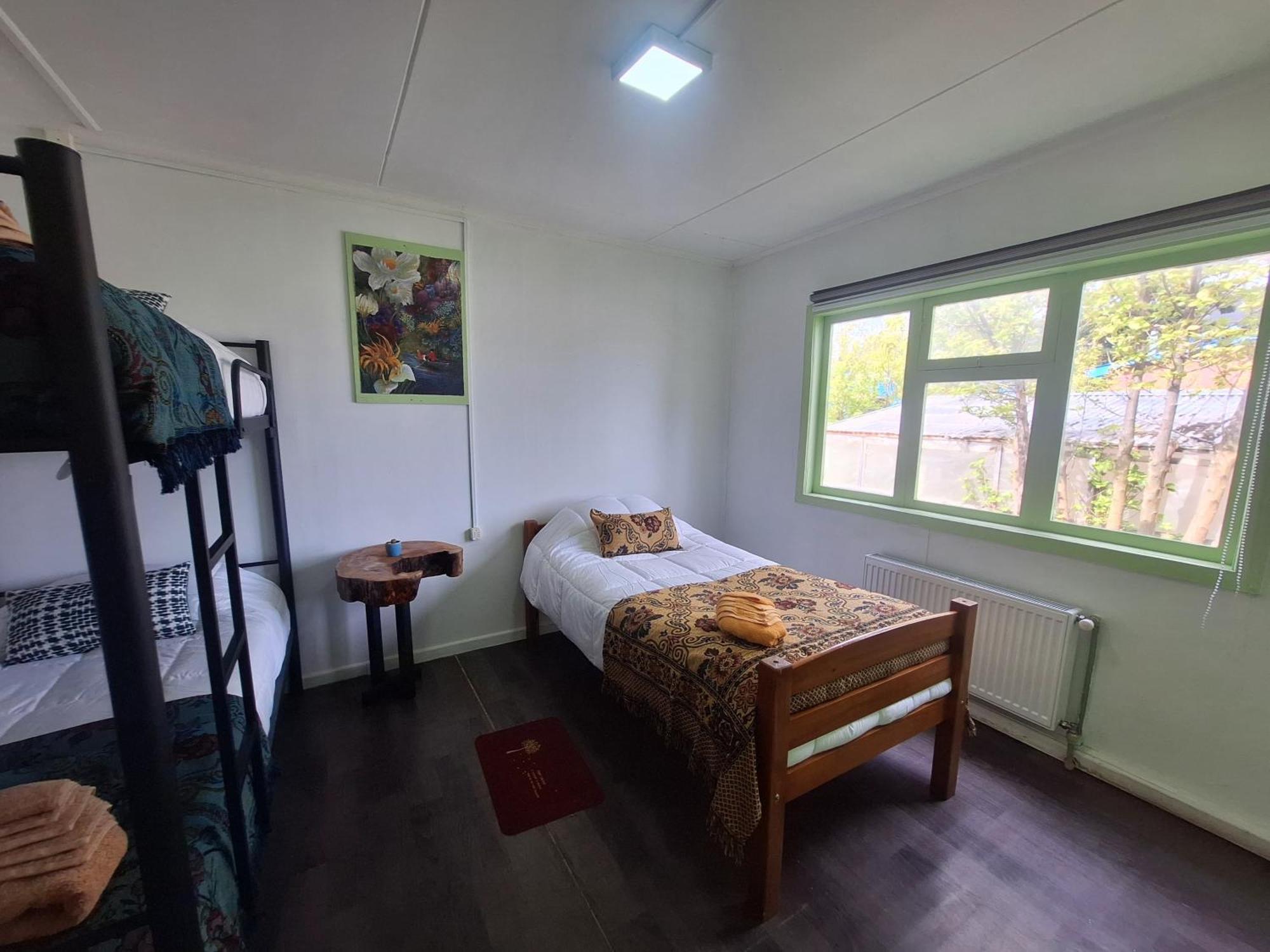 Hostel Kuntur Puerto Natales Ngoại thất bức ảnh
