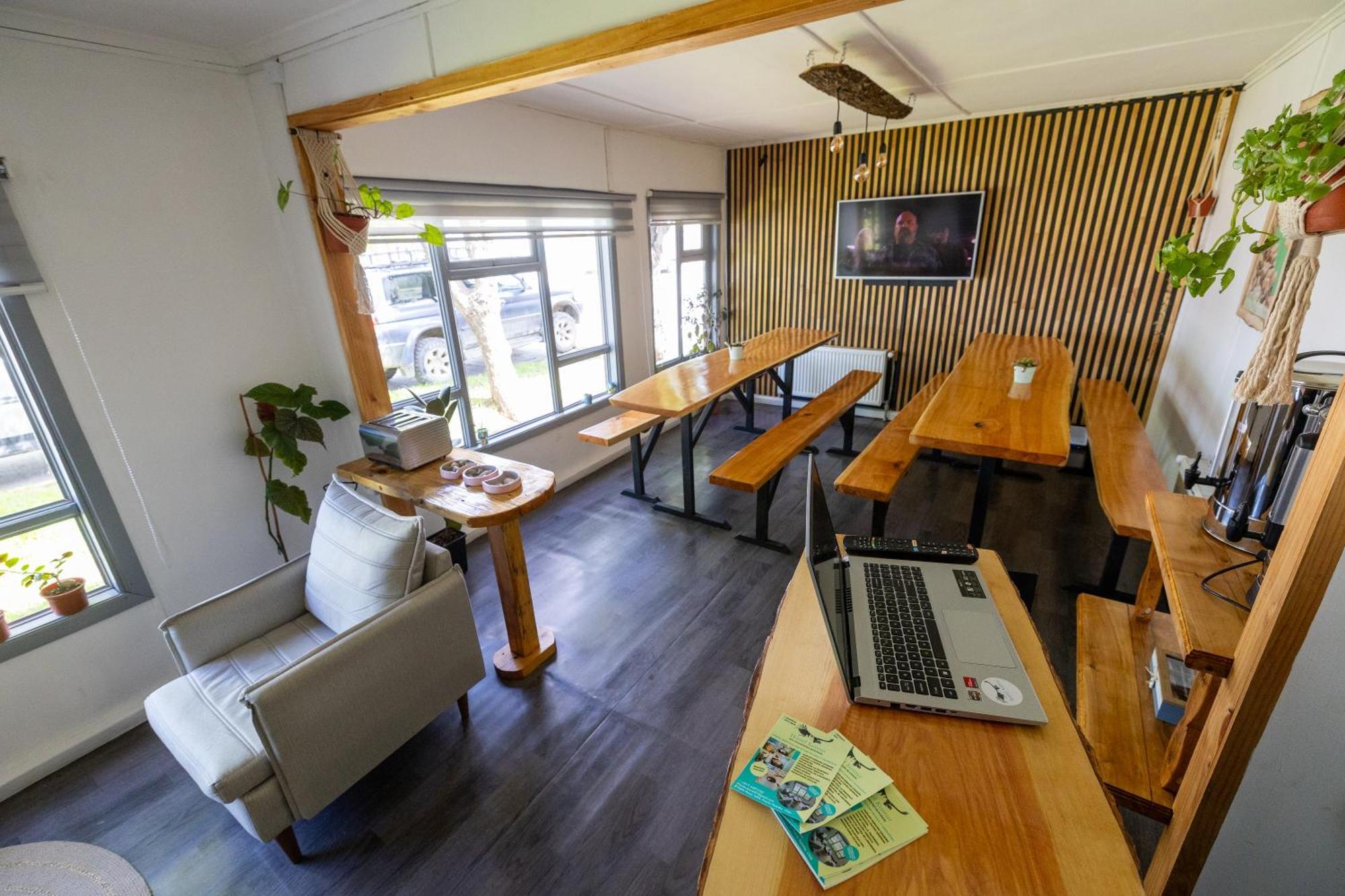 Hostel Kuntur Puerto Natales Ngoại thất bức ảnh